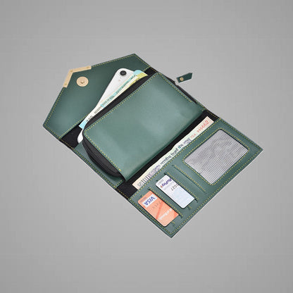 Personalized Elegant Gift Hamper for Her with Name Engraved Wallet & Smart Bottle | gifti5